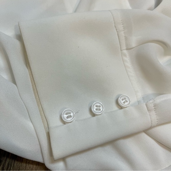 Halogen Women’s Cross Front Long Sleeve Low Cut Blouse White Ivory Cloud Size S - Picture 5 of 11
